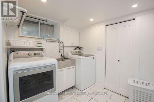 252 Walter Avenue N, Hamilton, ON - Indoor Photo Showing Laundry Room