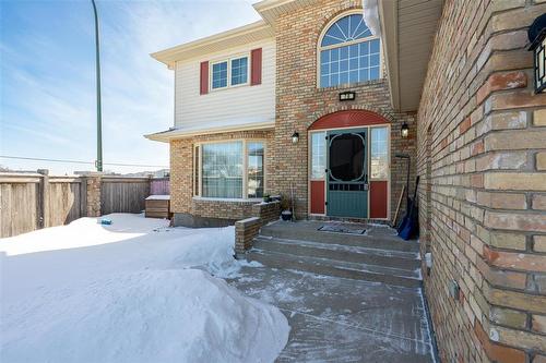 76 Ambergate Drive, Winnipeg, MB - Outdoor With Exterior