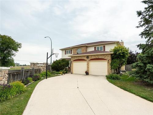 76 Ambergate Drive, Winnipeg, MB - Outdoor