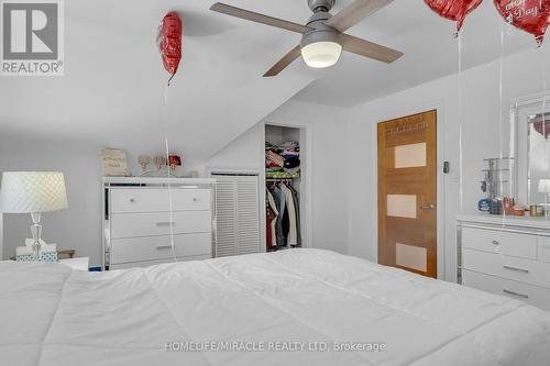 4 Glendale Avenue, London, ON - Indoor Photo Showing Bedroom