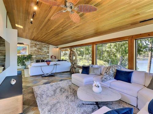 7909 Bedwell Dr, Pender Island, BC 