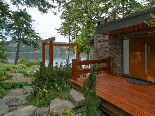 7909 Bedwell Dr, Pender Island, BC 