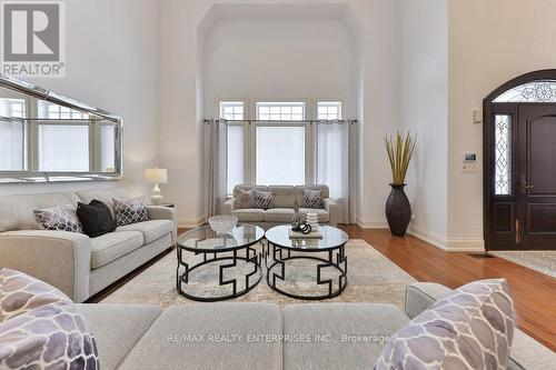 461 Lynd Avenue, Mississauga, ON - Indoor Photo Showing Living Room