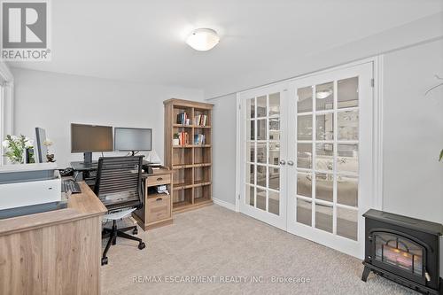 344 Camelot Court, Burlington, ON - Indoor Photo Showing Office