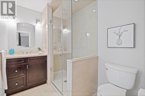 344 Camelot Court, Burlington, ON - Indoor Photo Showing Bathroom