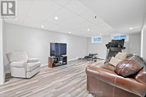 344 Camelot Court, Burlington, ON - Indoor