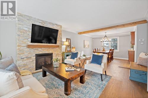 344 Camelot Court, Burlington, ON - Indoor Photo Showing Living Room With Fireplace