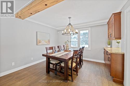 344 Camelot Court, Burlington, ON - Indoor Photo Showing Dining Room