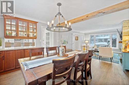 344 Camelot Court, Burlington, ON - Indoor Photo Showing Dining Room