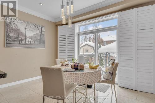 36 Chartwell Circle, Hamilton, ON - Indoor Photo Showing Dining Room