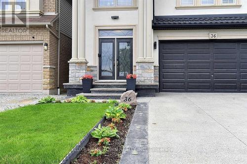 36 Chartwell Circle, Hamilton, ON - Outdoor