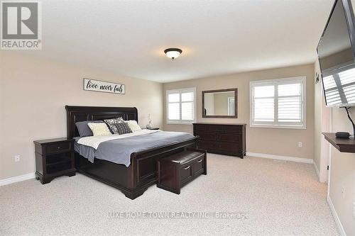 36 Chartwell Circle, Hamilton, ON - Indoor Photo Showing Bedroom