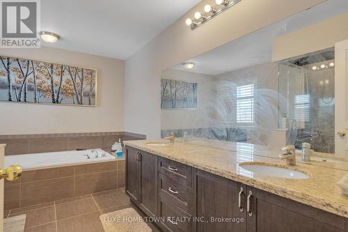 36 Chartwell Circle, Hamilton, ON - Indoor Photo Showing Bathroom