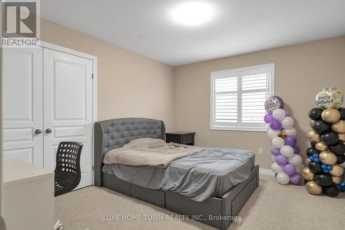 36 Chartwell Circle, Hamilton, ON - Indoor Photo Showing Bedroom