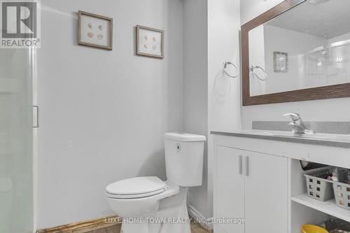 36 Chartwell Circle, Hamilton, ON - Indoor Photo Showing Bathroom