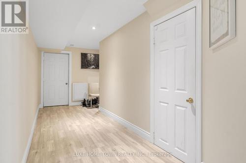 36 Chartwell Circle, Hamilton, ON - Indoor Photo Showing Other Room