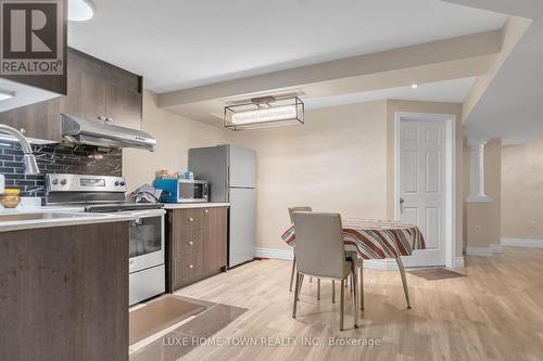 36 Chartwell Circle, Hamilton, ON - Indoor Photo Showing Kitchen