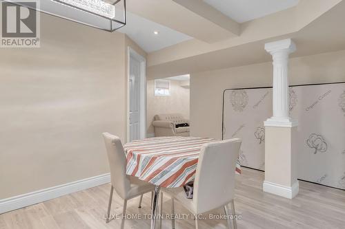 36 Chartwell Circle, Hamilton, ON - Indoor Photo Showing Dining Room