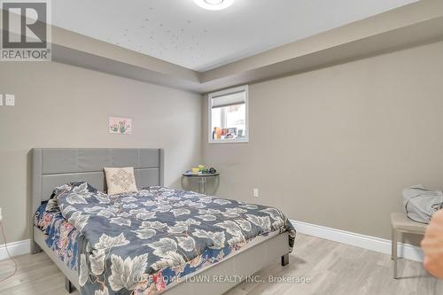 36 Chartwell Circle, Hamilton, ON - Indoor Photo Showing Bedroom