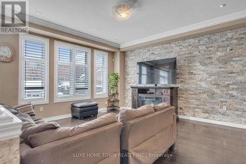 36 Chartwell Circle, Hamilton, ON - Indoor