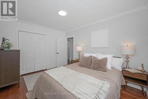 1278 Canvey Crescent, Mississauga, ON - Indoor Photo Showing Bedroom