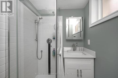 1278 Canvey Crescent, Mississauga, ON - Indoor Photo Showing Bathroom