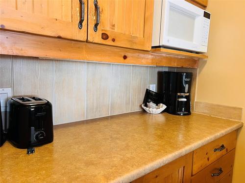 203-2090 Summit Drive, Panorama, BC - Indoor