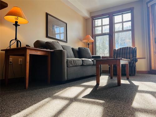 203-2090 Summit Drive, Panorama, BC - Indoor