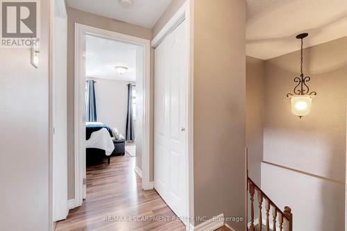 138 Sekura Crescent, Cambridge, ON - Indoor Photo Showing Other Room