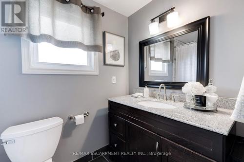 138 Sekura Crescent, Cambridge, ON - Indoor Photo Showing Bathroom