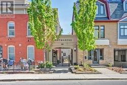 B204 - 124 GUIGUES AVENUE  Ottawa, ON K1N 5H7