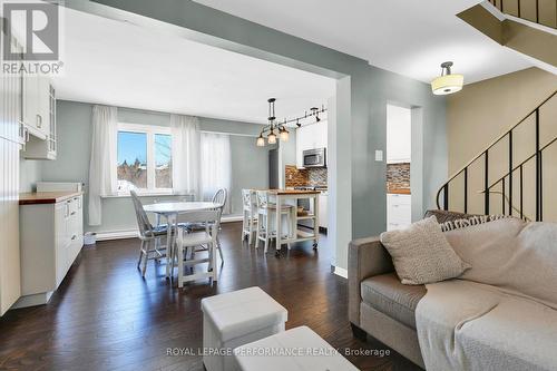 Eating are & Kitchen - 222 Huntridge, Ottawa, ON - Indoor Photo Showing Living Room