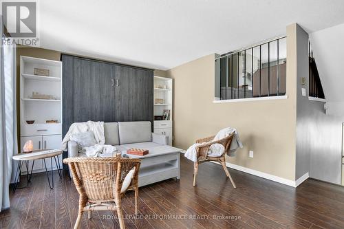 222 Huntridge, Ottawa, ON - Indoor