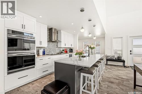 1130 Stadacona Street W, Moose Jaw, SK - Indoor Photo Showing Kitchen With Upgraded Kitchen