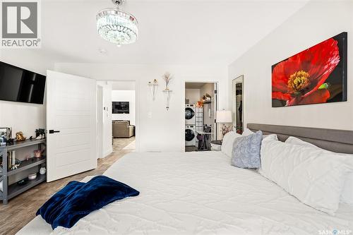 1130 Stadacona Street W, Moose Jaw, SK - Indoor Photo Showing Bedroom