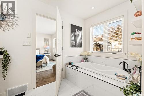 1130 Stadacona Street W, Moose Jaw, SK - Indoor Photo Showing Bathroom