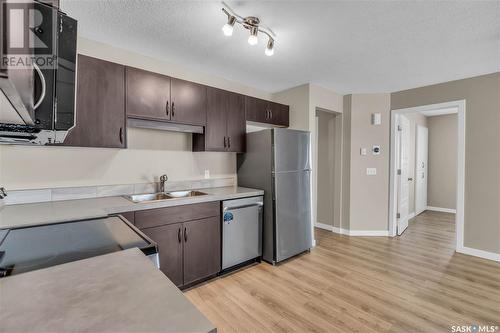 87 5642 Gordon Road, Regina, SK - Indoor Photo Showing Kitchen