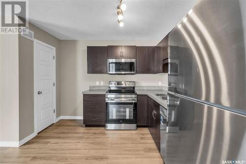 87 5642 Gordon Road, Regina, SK - Indoor Photo Showing Kitchen