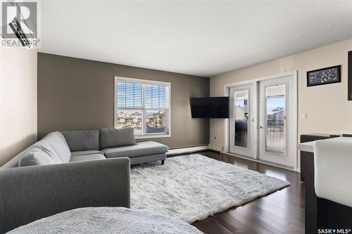 312 1640 Dakota Drive, Regina, SK - Indoor Photo Showing Living Room