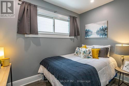 225 Simcoe Street, London, ON - Indoor Photo Showing Bedroom