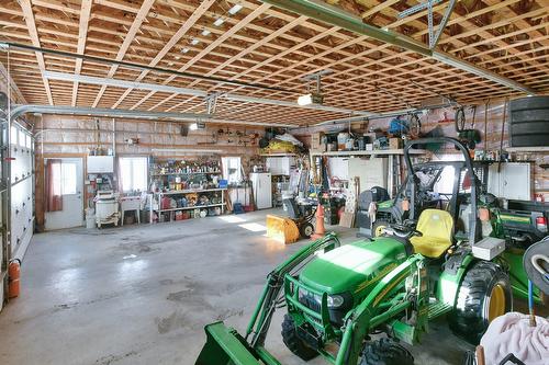 Garage - 2233 Rg St-Jacques, Saint-Jacques, QC - Indoor Photo Showing Garage