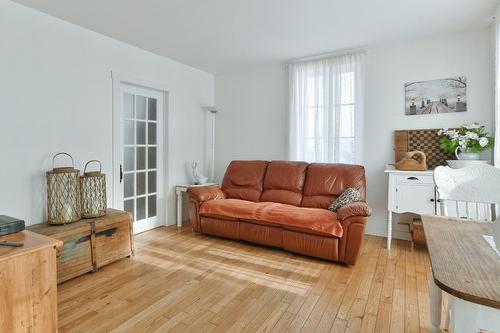Salon - 2233 Rg St-Jacques, Saint-Jacques, QC - Indoor Photo Showing Living Room