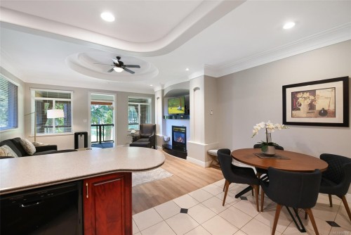 905/906 D-366 Clubhouse Dr, Courtenay, BC - Indoor Photo Showing Dining Room