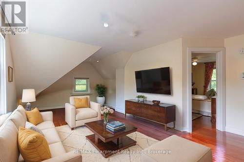 Virtually Staged - 302 William Street, Oakville (1013 - Oo Old Oakville), ON - Indoor Photo Showing Living Room