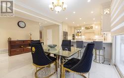 Large Dining Area - Great for Entertaining. - 