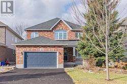 10 MANNING COURT  Ottawa, ON K2K 3N3