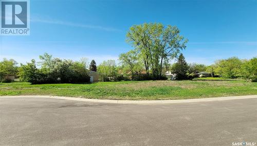 32 Kenney Crescent, Weyburn, SK 