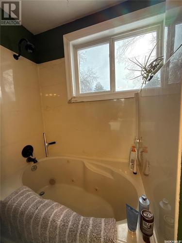 3133 11Th Street W, Saskatoon, SK - Indoor Photo Showing Bathroom