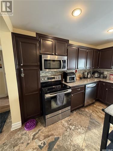 3133 11Th Street W, Saskatoon, SK - Indoor Photo Showing Kitchen