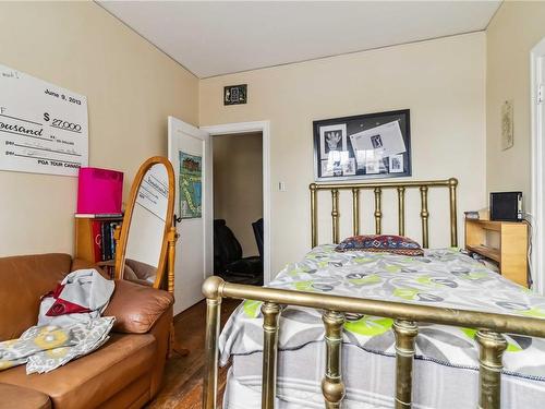 1612 Quadra St, Victoria, BC - Indoor Photo Showing Bedroom